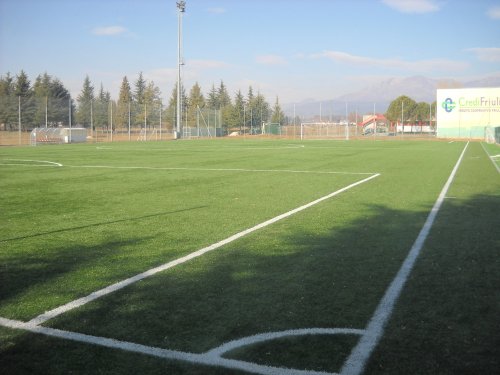 Campo di calcio in erba sintetica